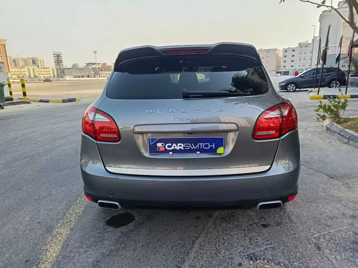 Car image 6