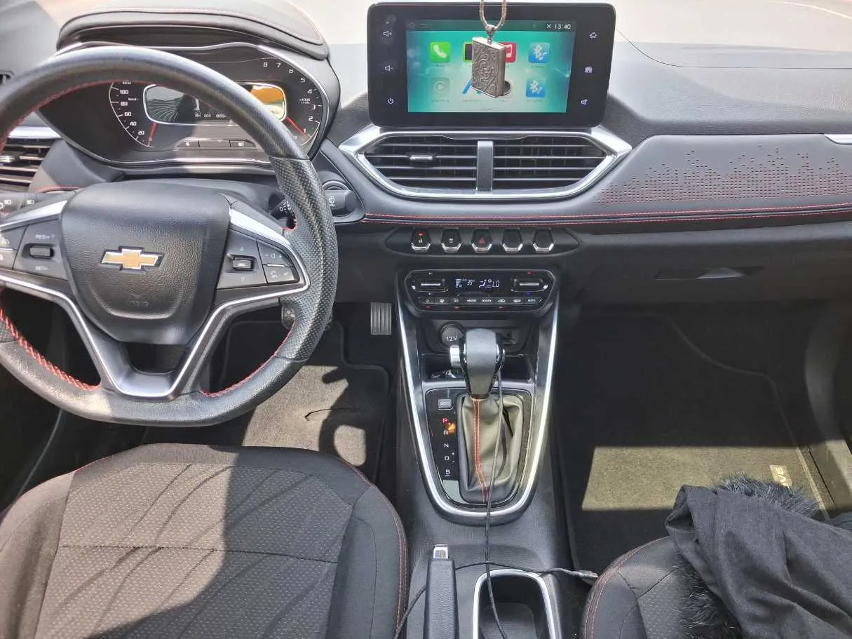 Car image 17