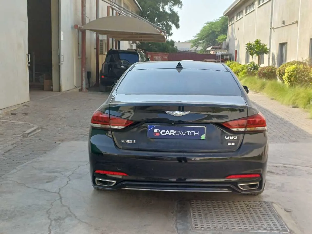 Car image 6
