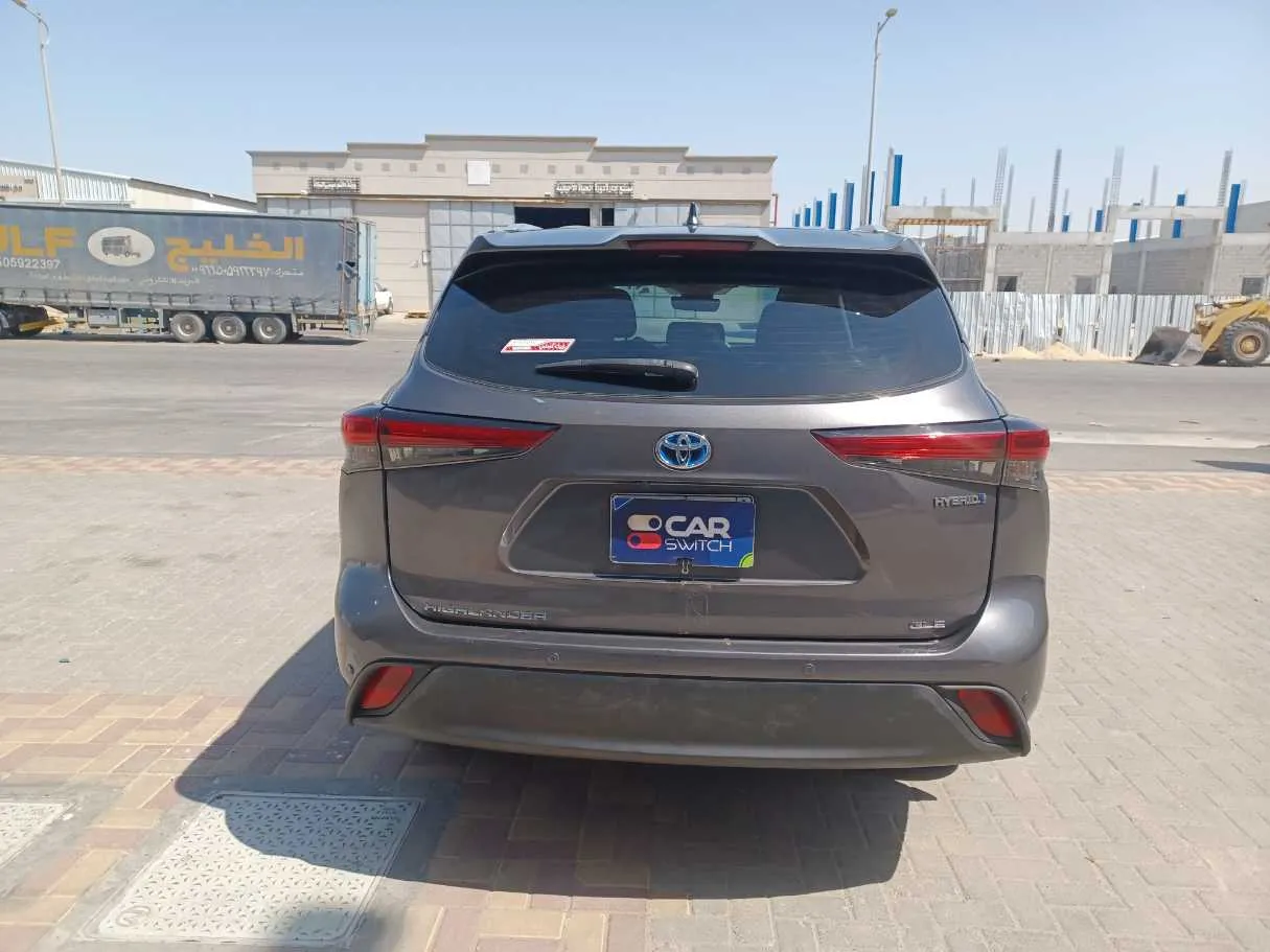 Car image 6