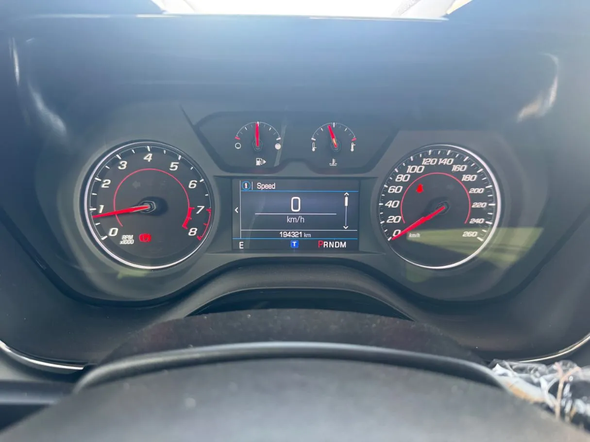 Car image 18