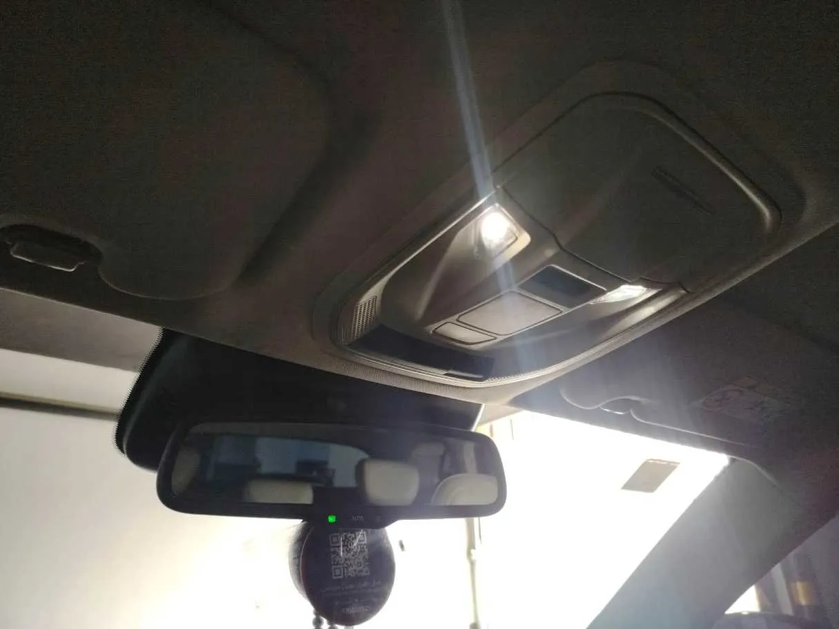 Car image 38
