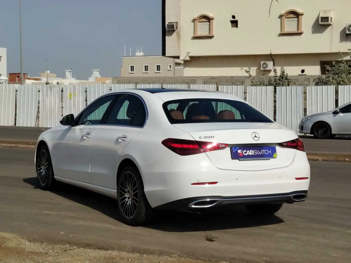 Car image 7