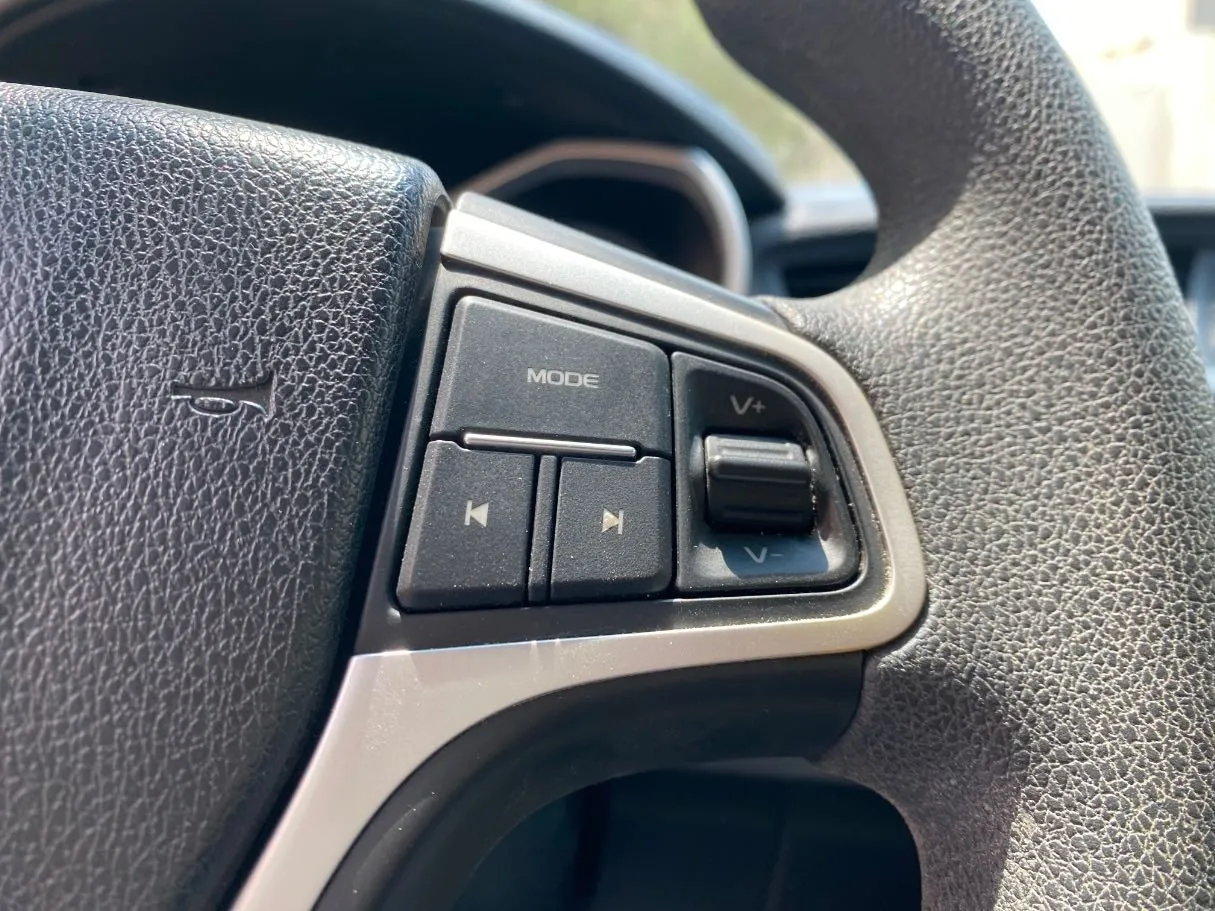 Car image 23