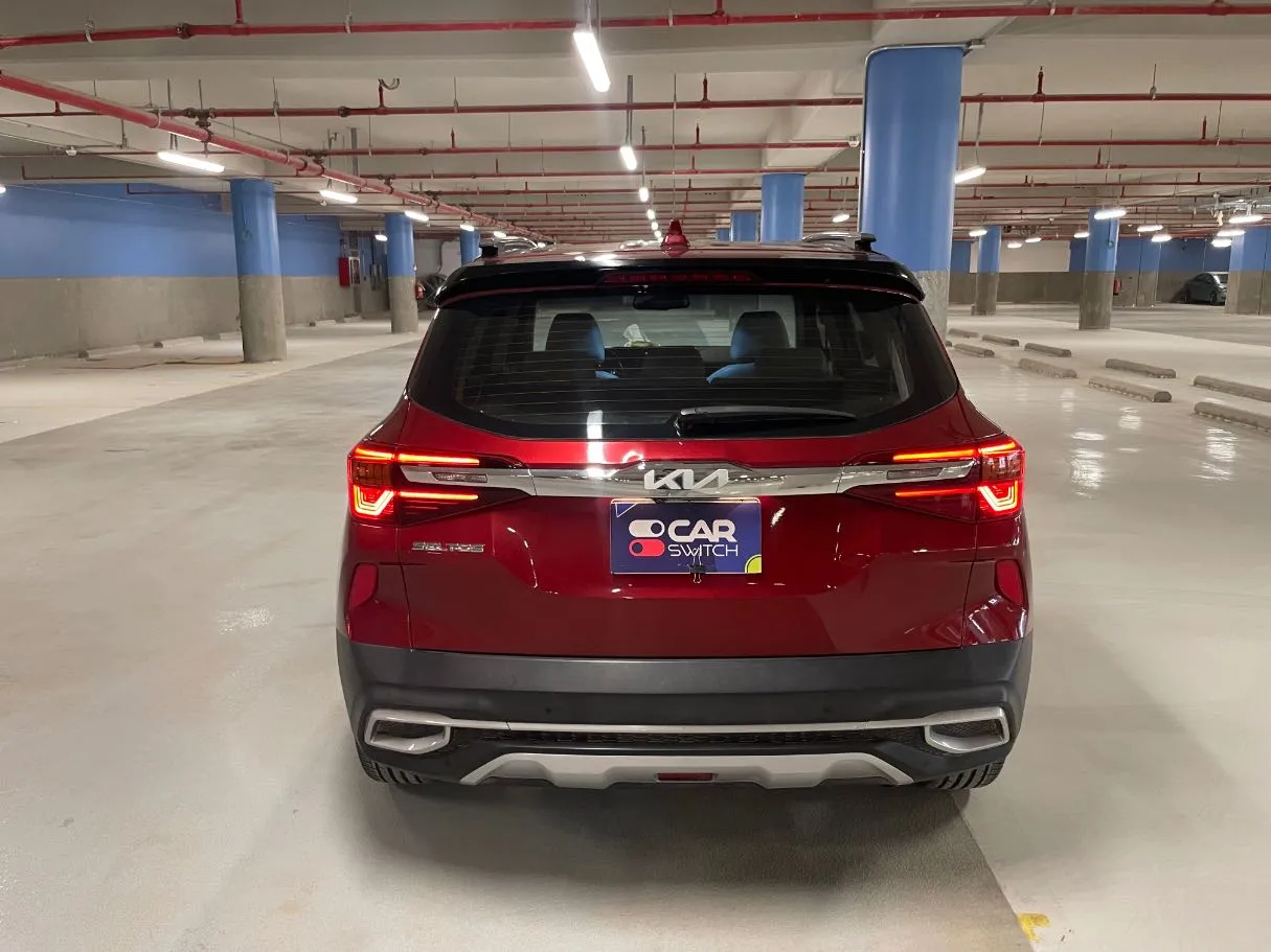 Car image 6