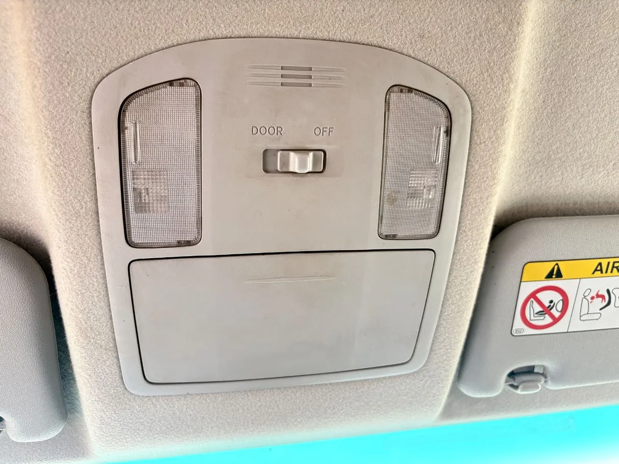 Car image 20