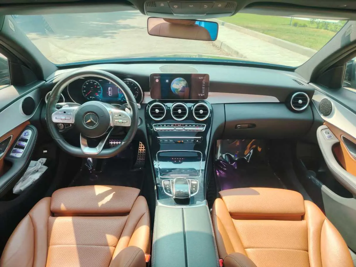 Car image 20