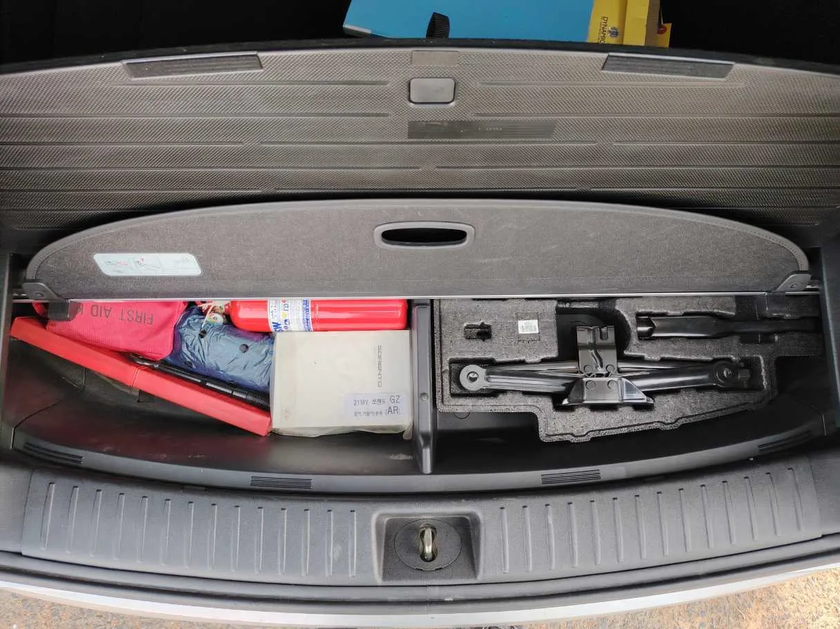 Car image 40