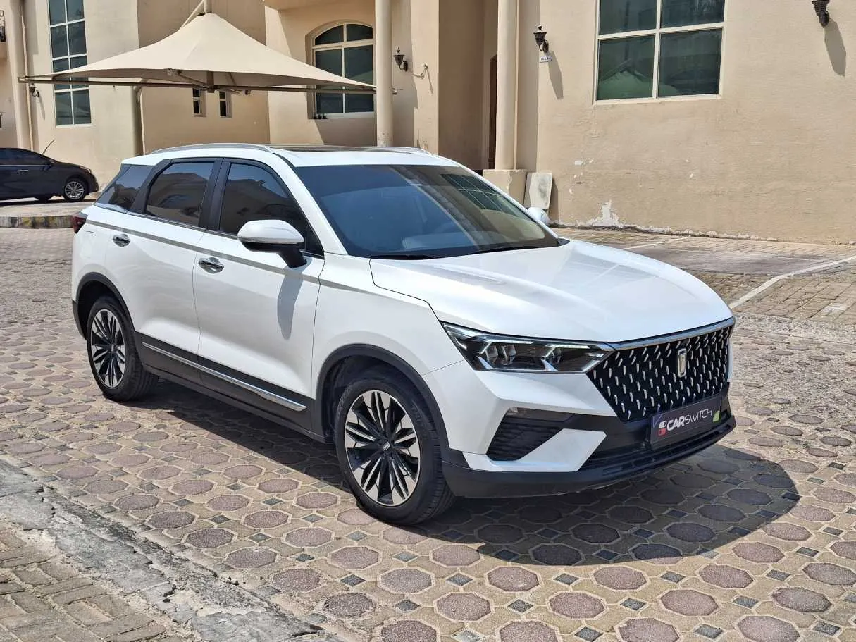 Car image 3