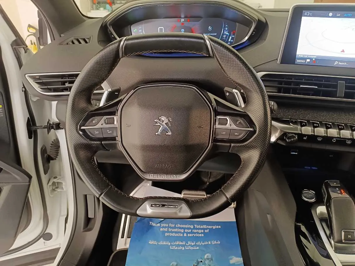 Car image 17