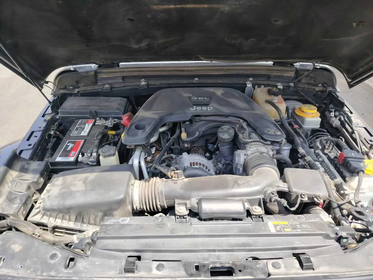 Car image 35