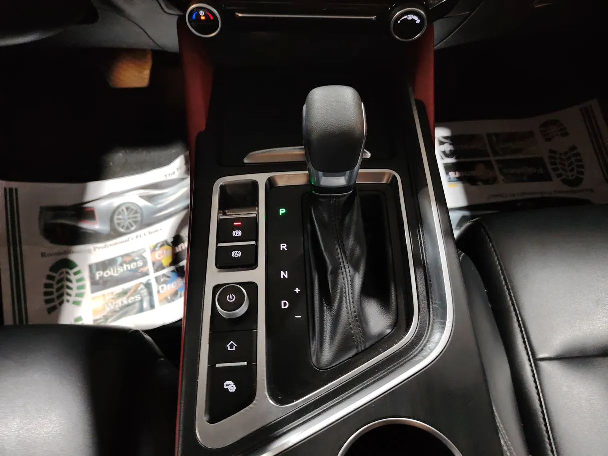 Car image 21