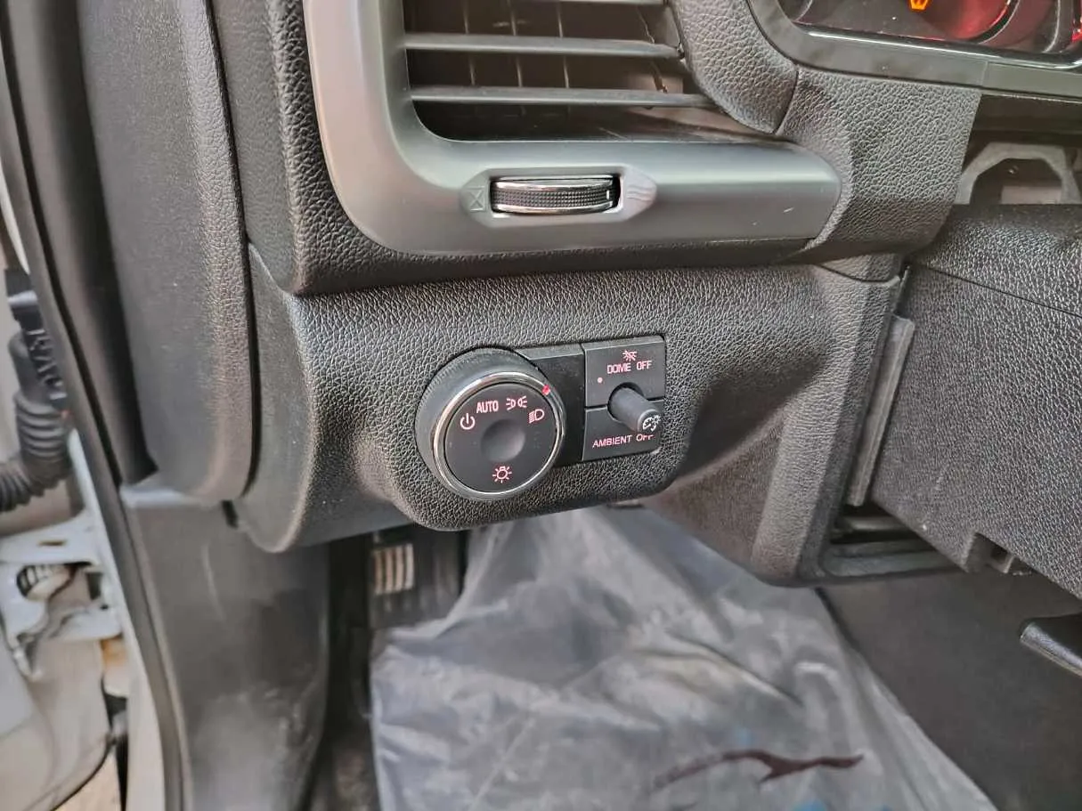 Car image 38