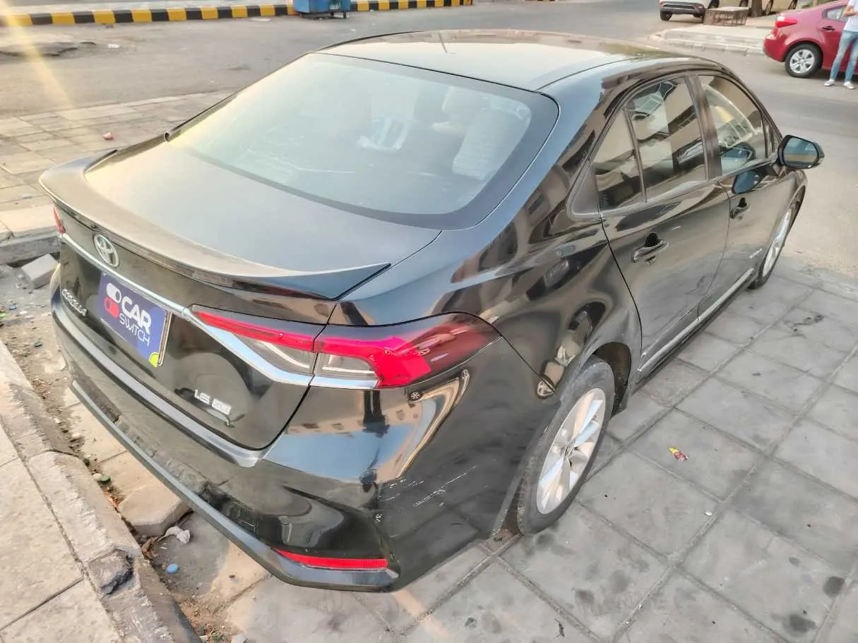 Car image 5