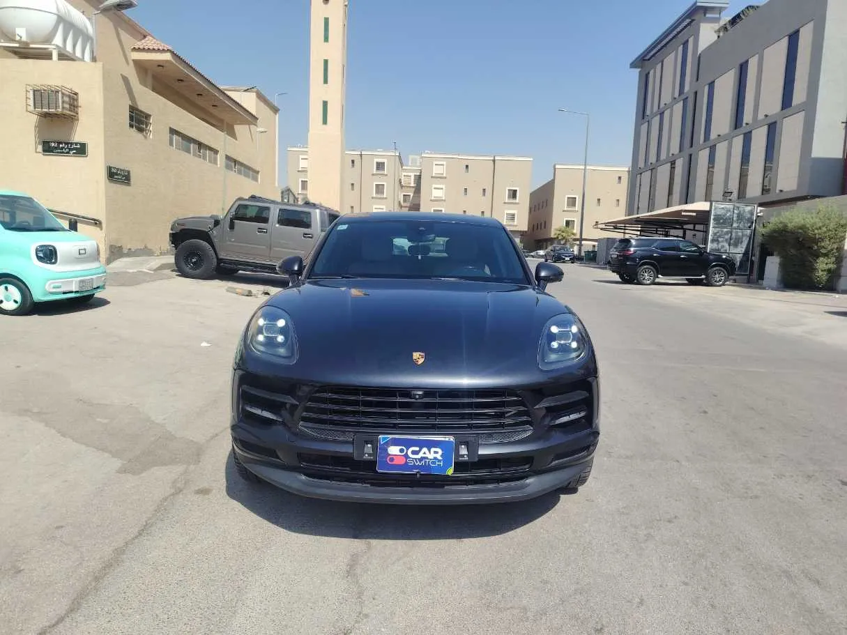 Car image 2