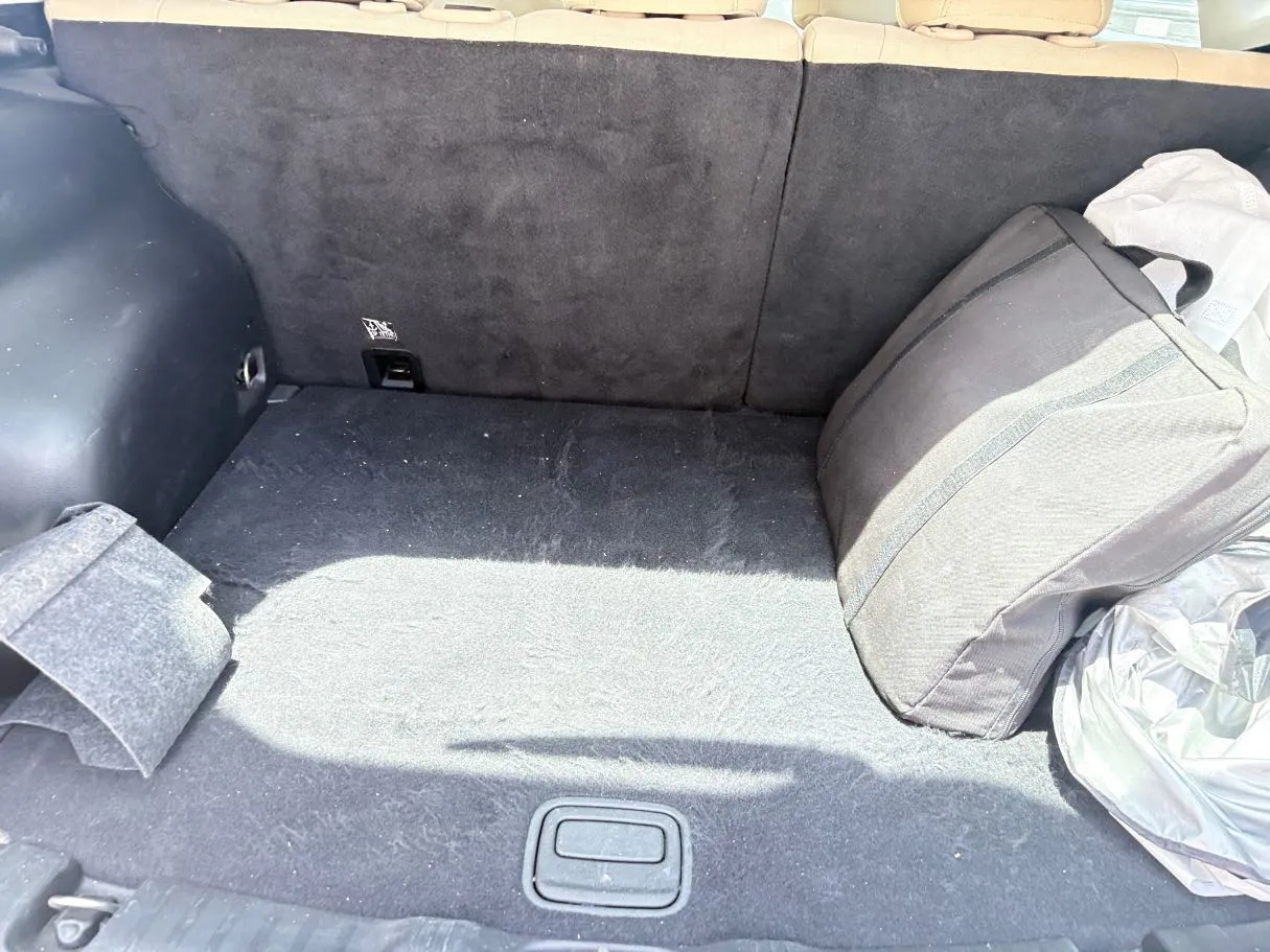 Car image 28