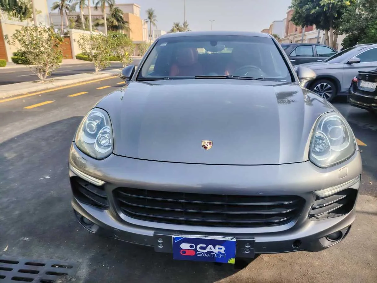 Car image 2