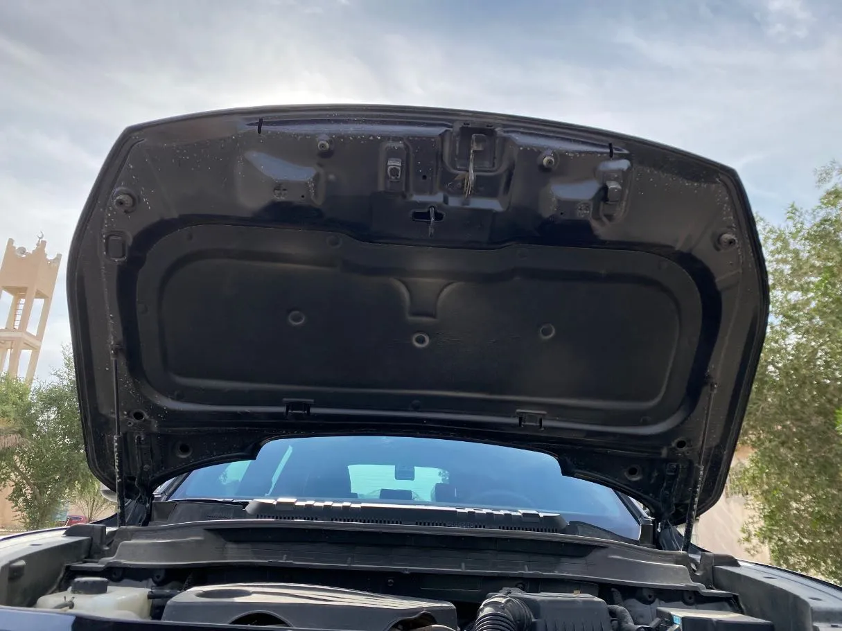 Car image 28