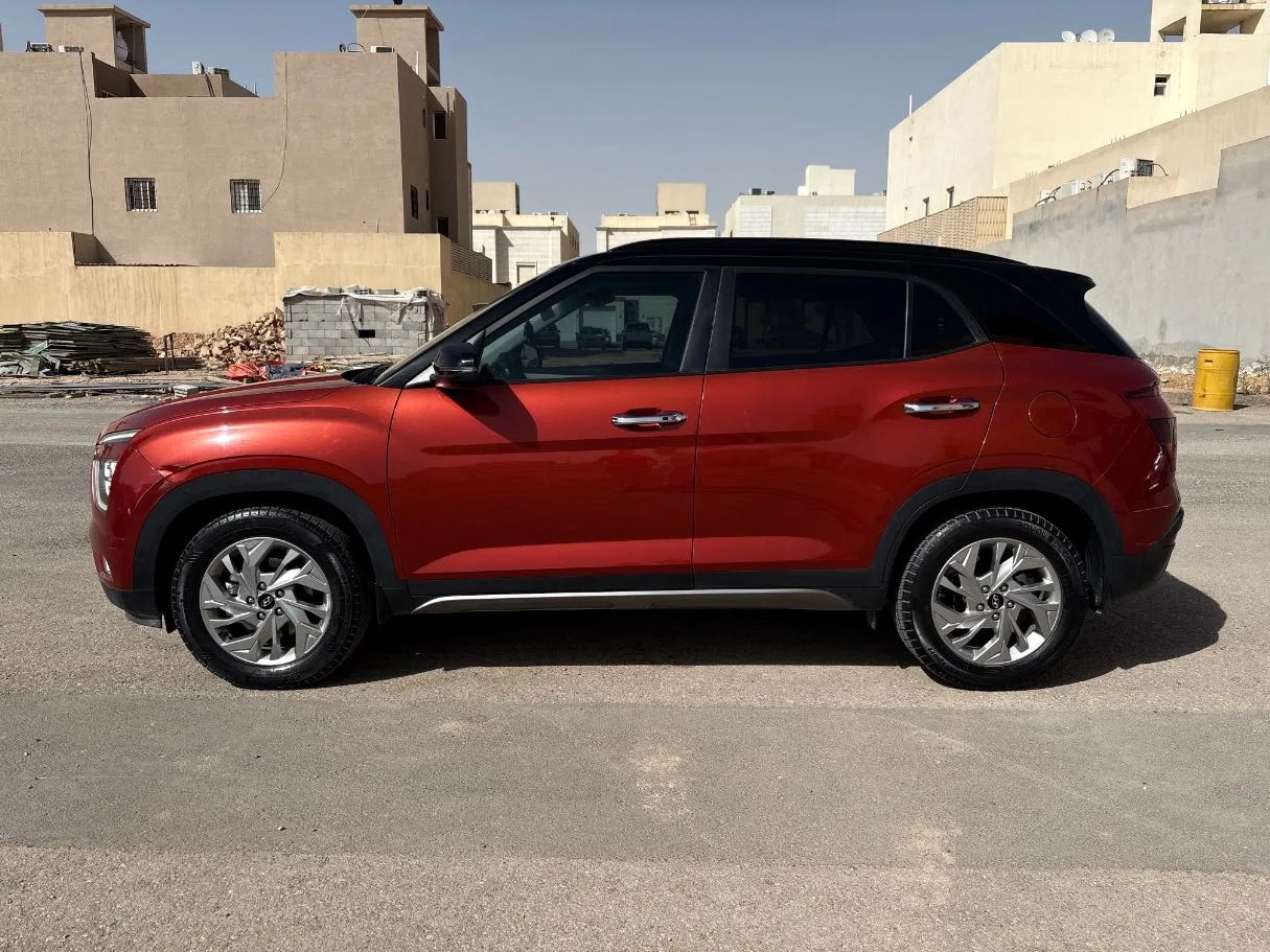 Car image 8