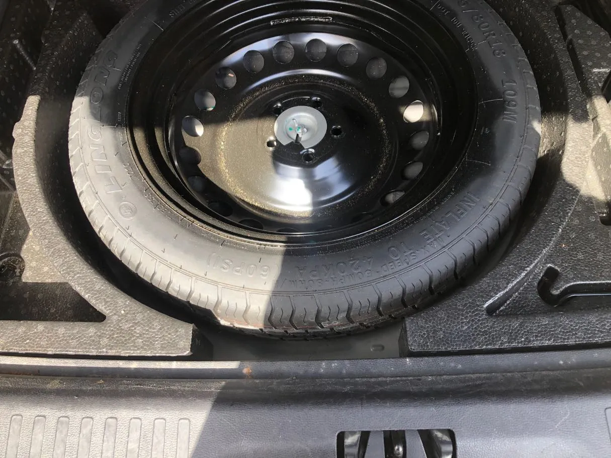 Car image 23