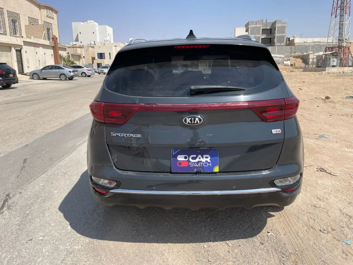 Car image 6
