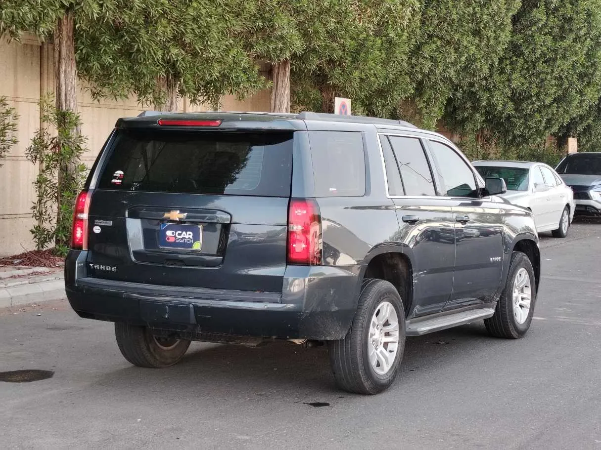 Car image 5