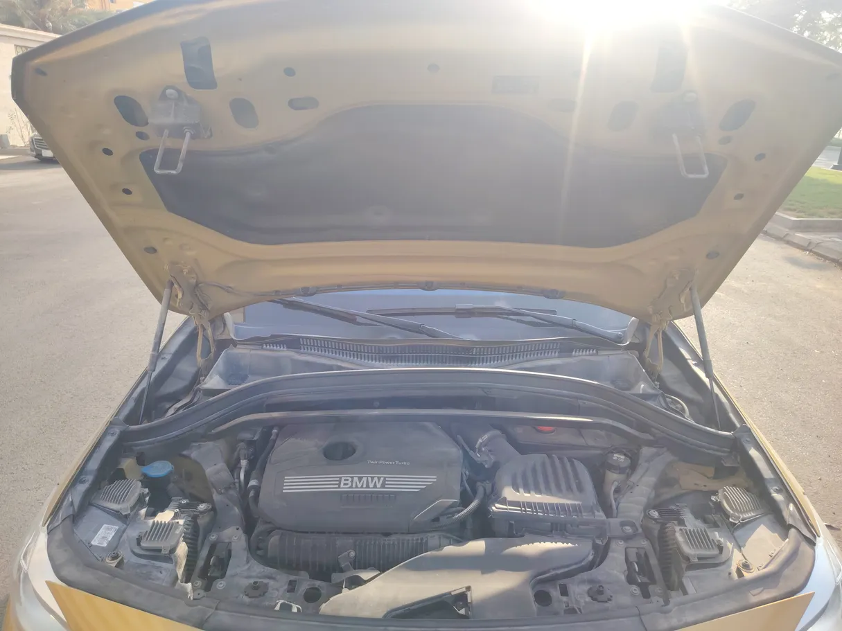 Car image 35