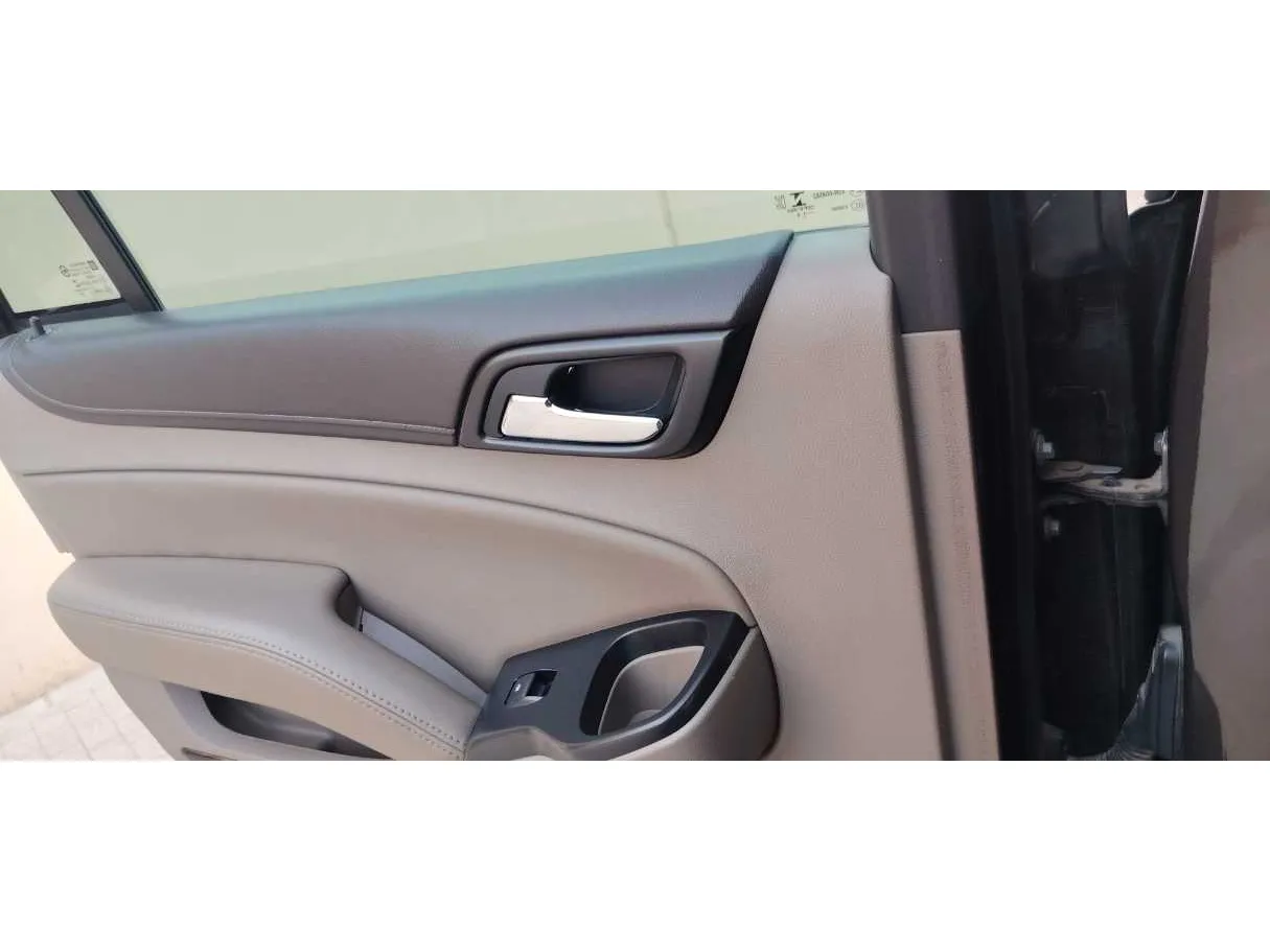 Car image 25