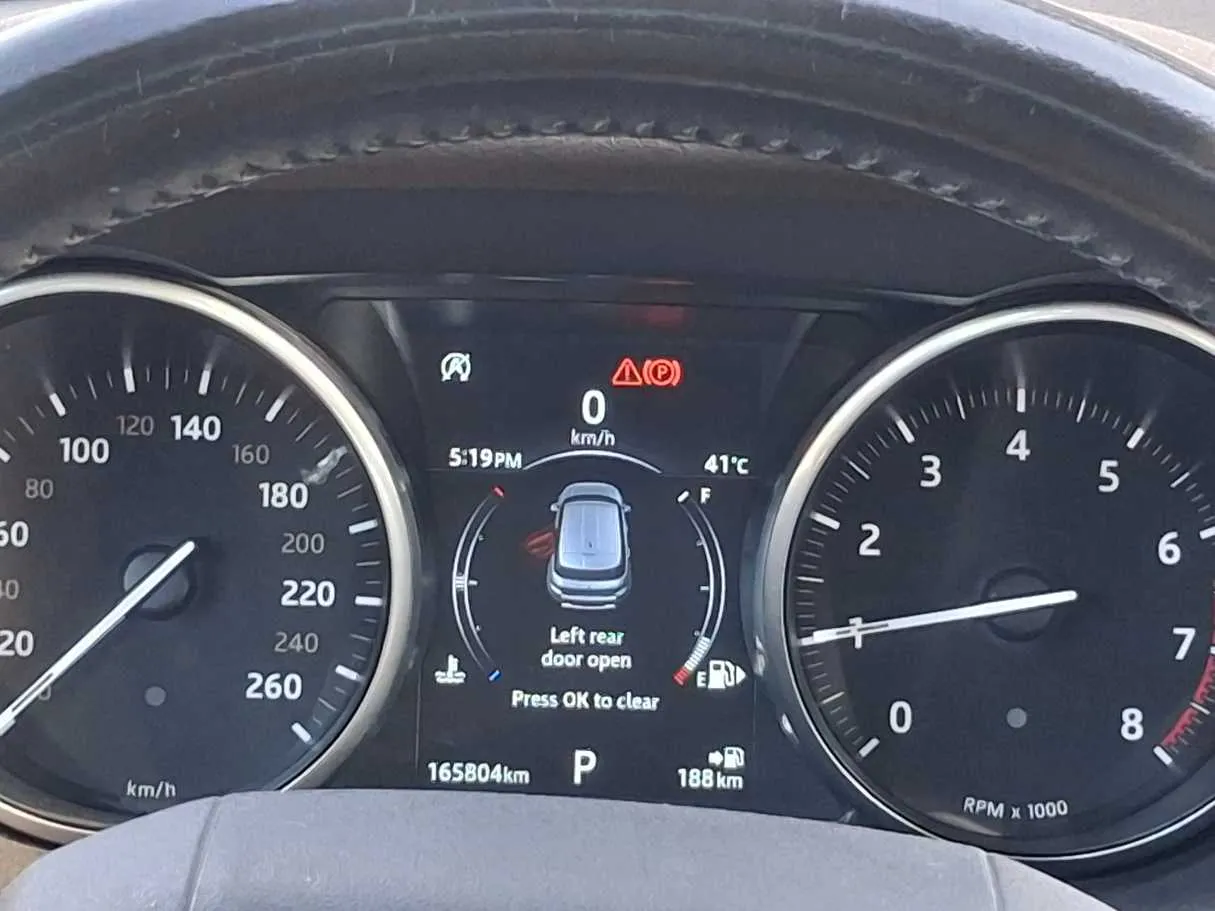 Car image 20