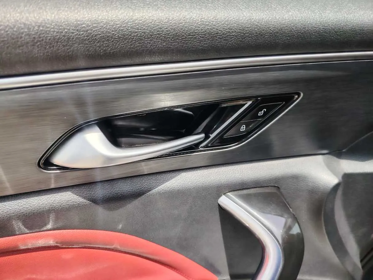 Car image 39