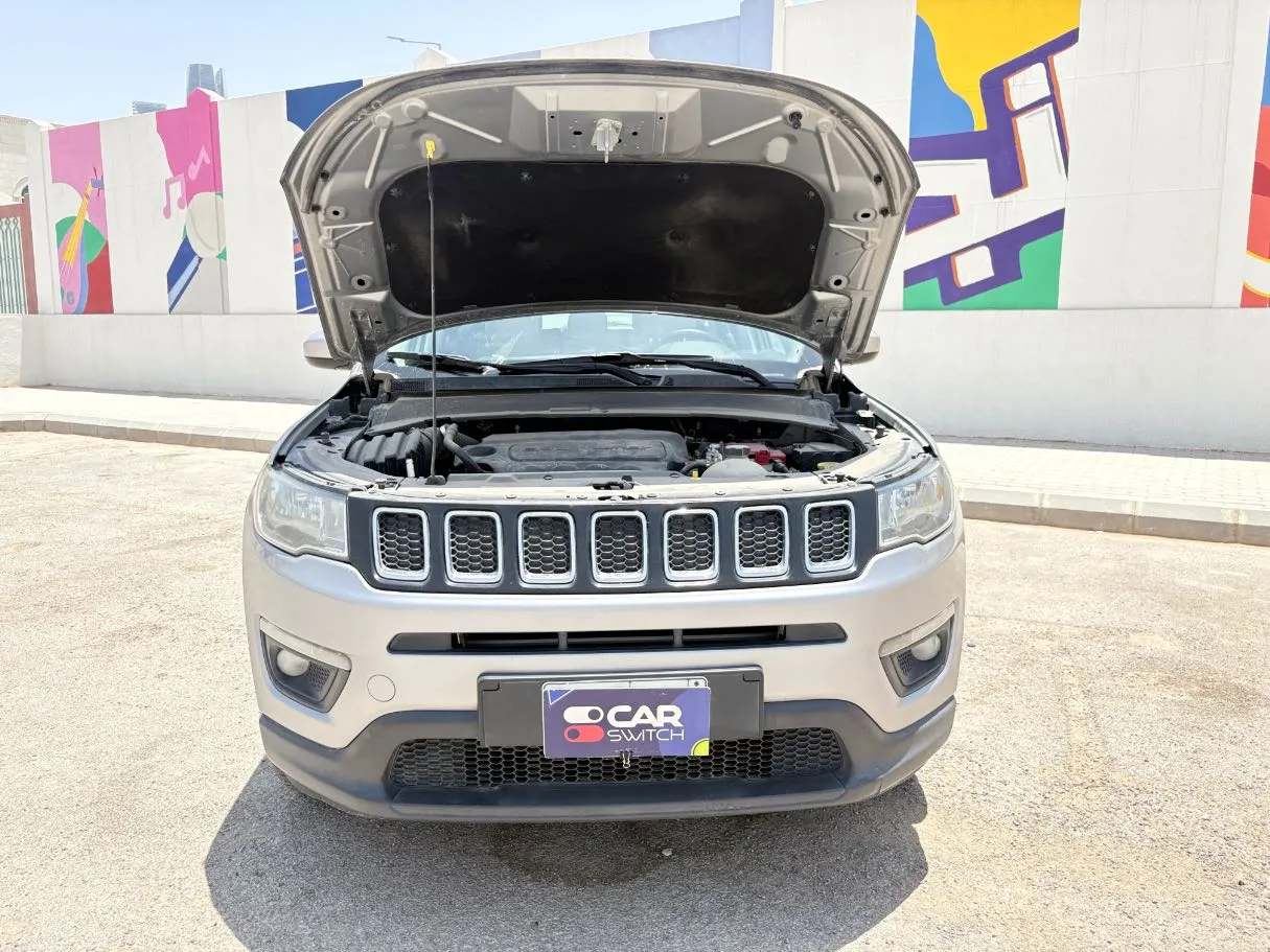 Car image 30