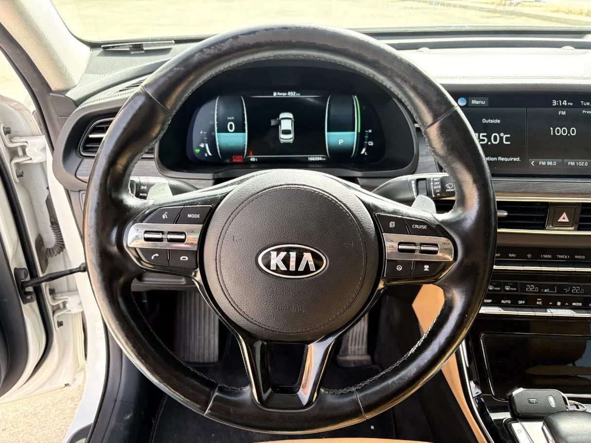 Car image 21