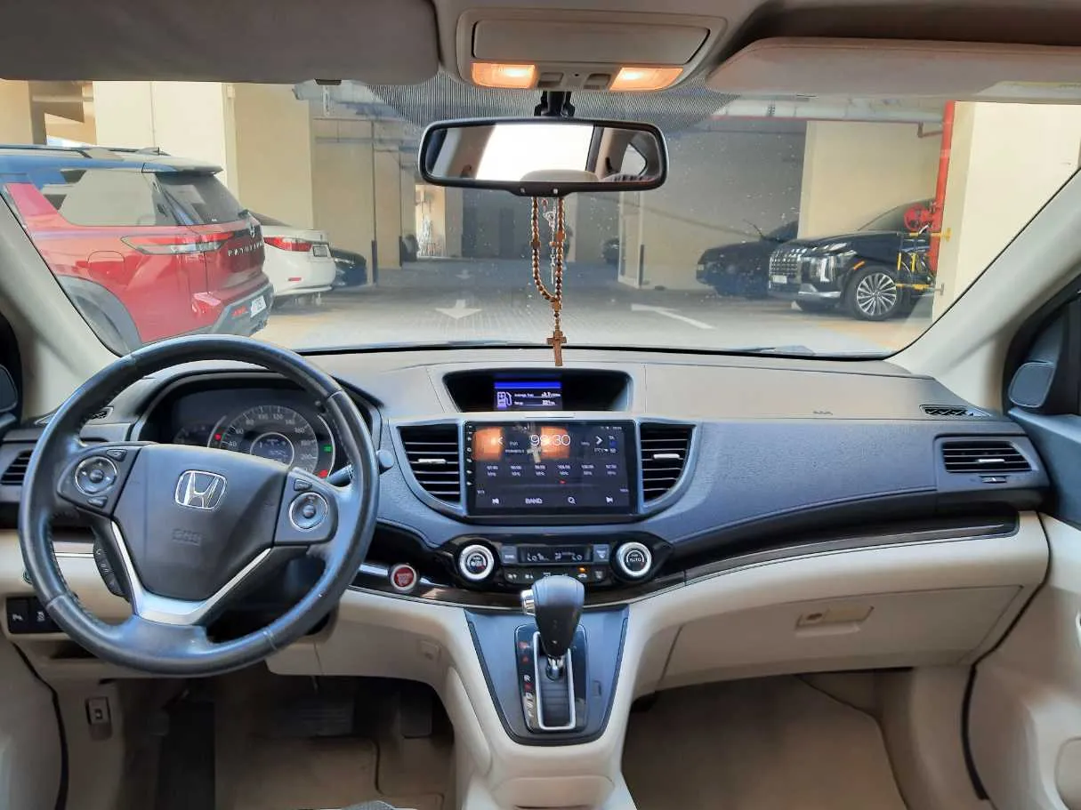Car image 15