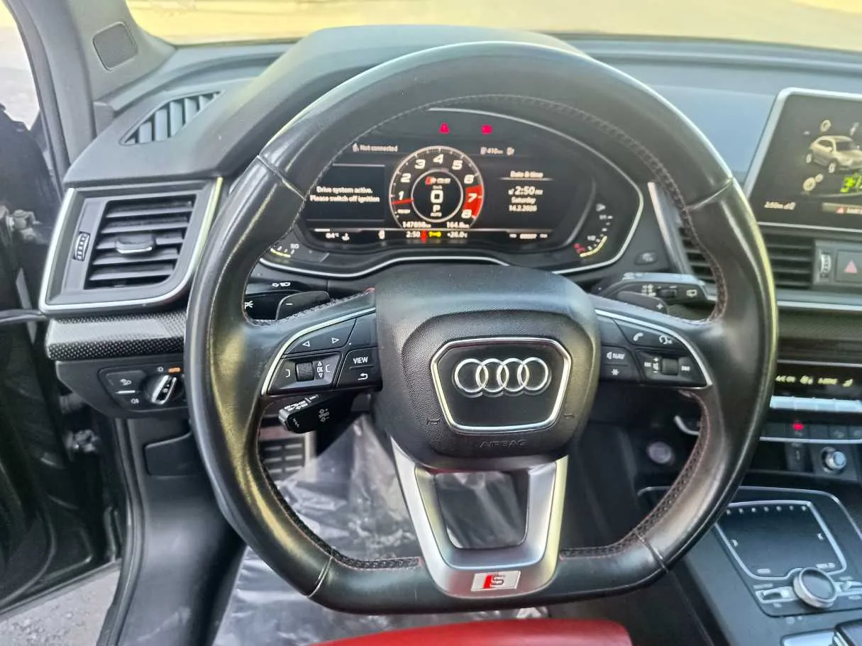 Car image 25