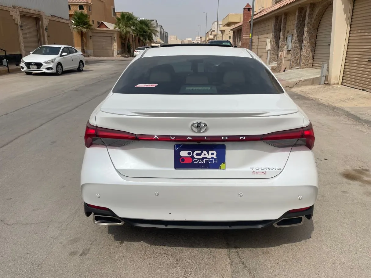 Car image 6