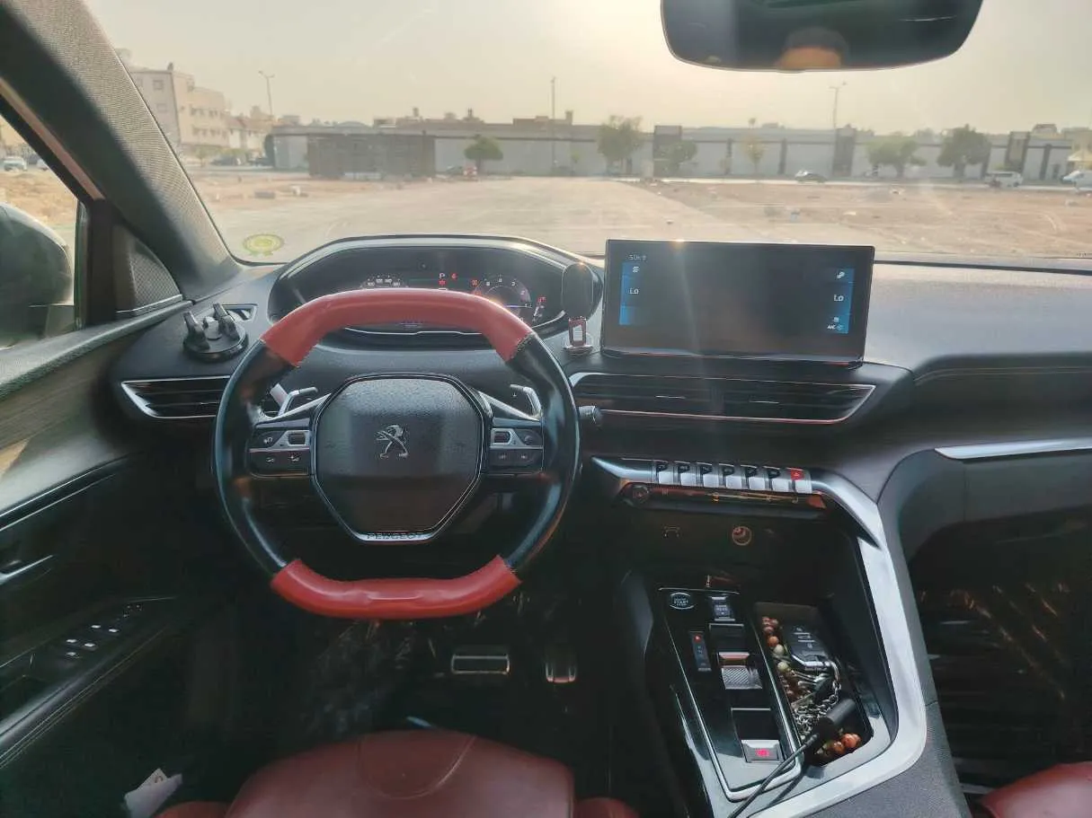 Car image 21