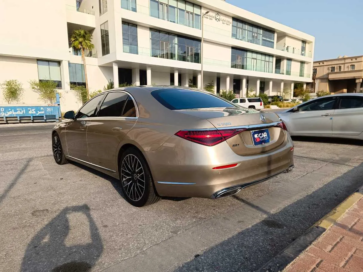 Car image 8