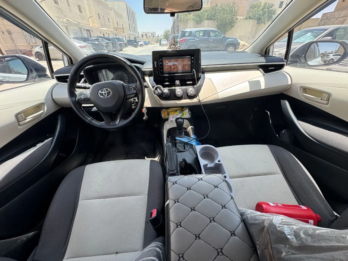 Car image 15