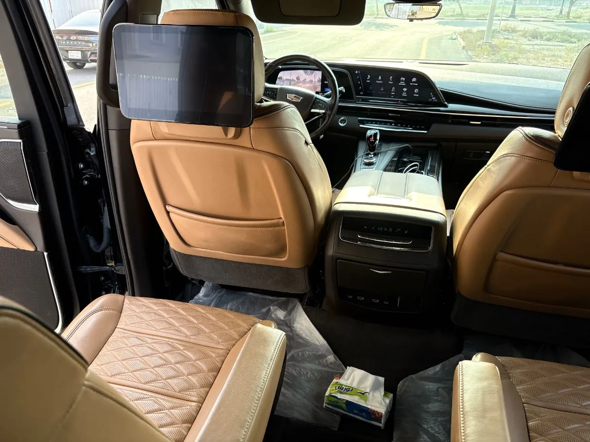 Car image 21