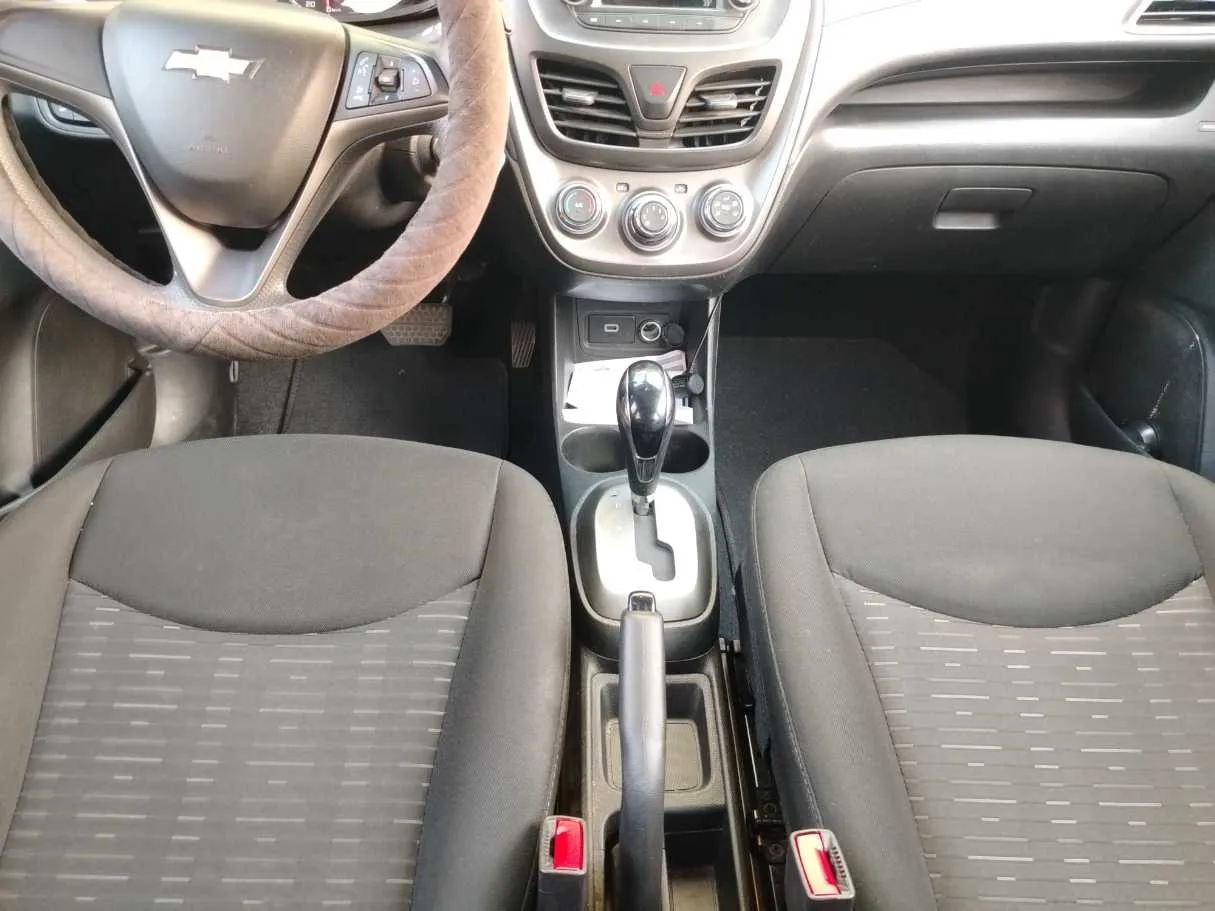 Car image 24