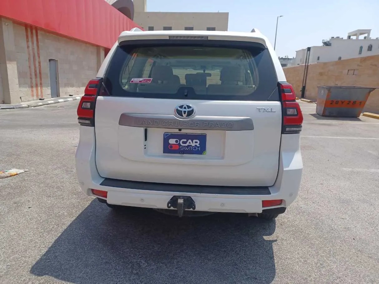 Car image 6