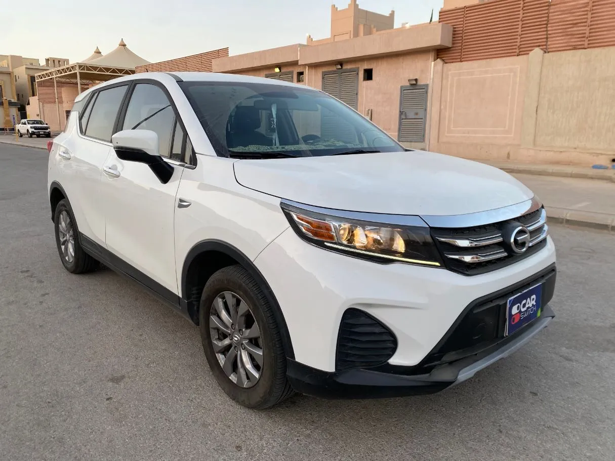 Car image 3