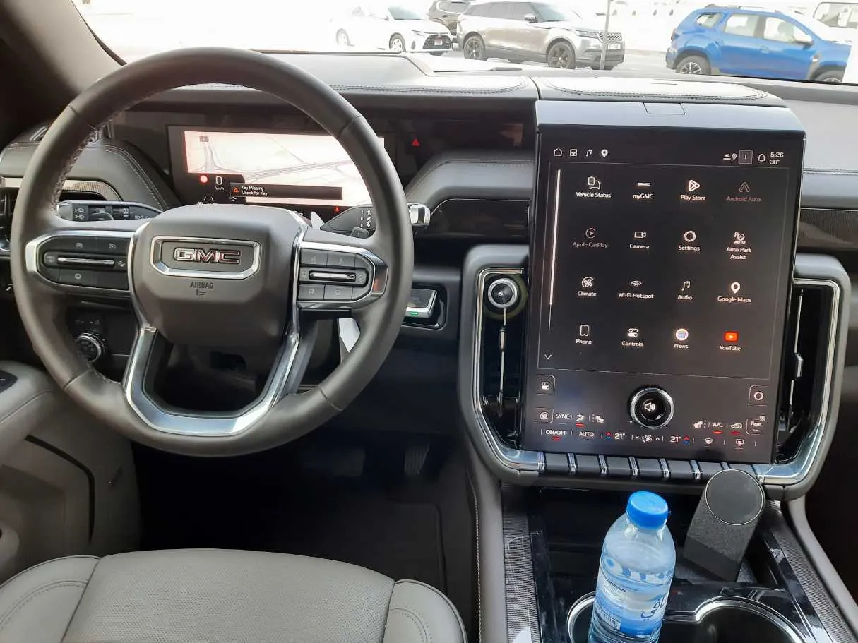 Car image 15