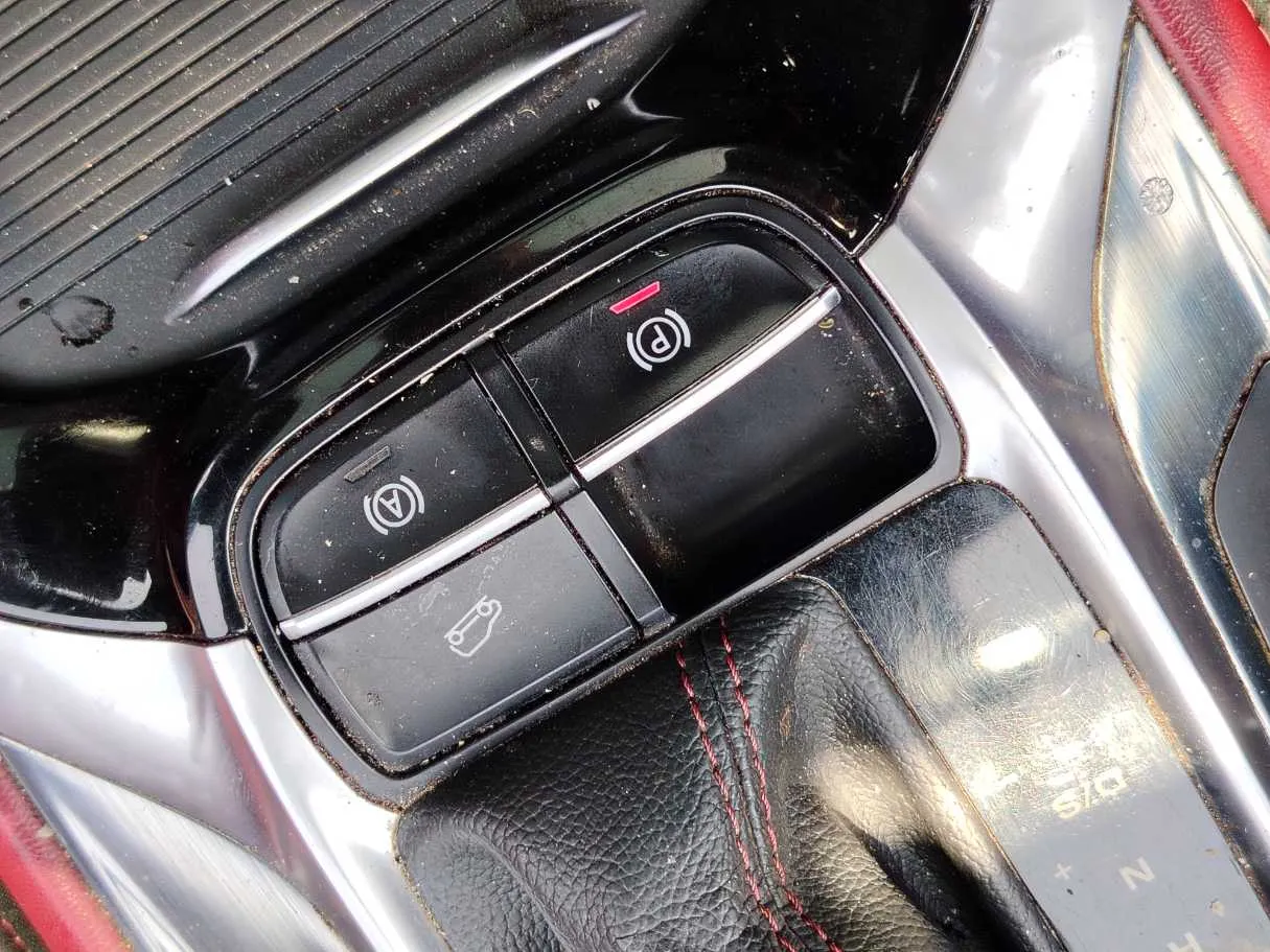 Car image 27