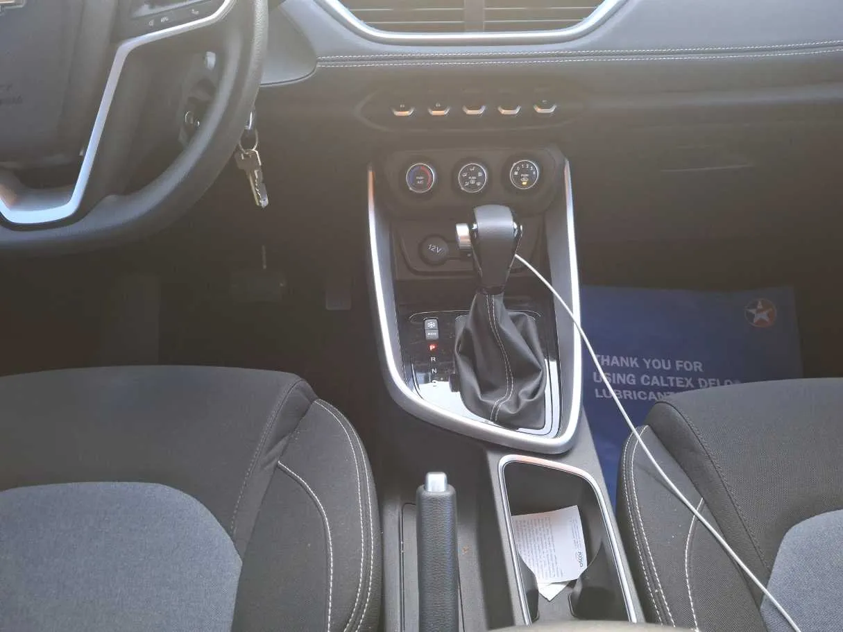 Car image 15