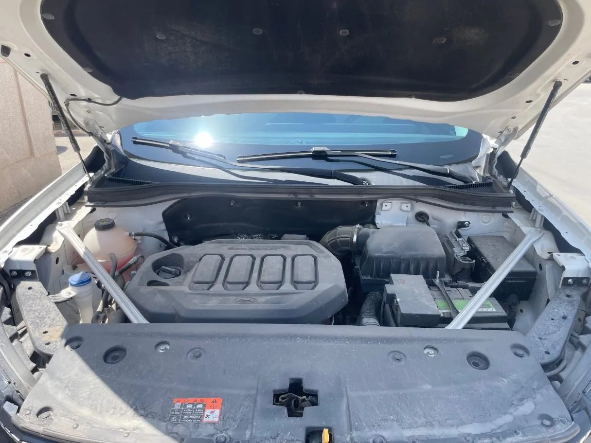 Car image 24
