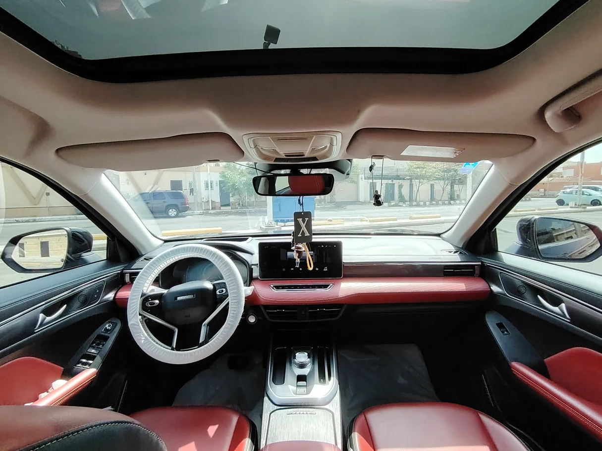 Car image 17