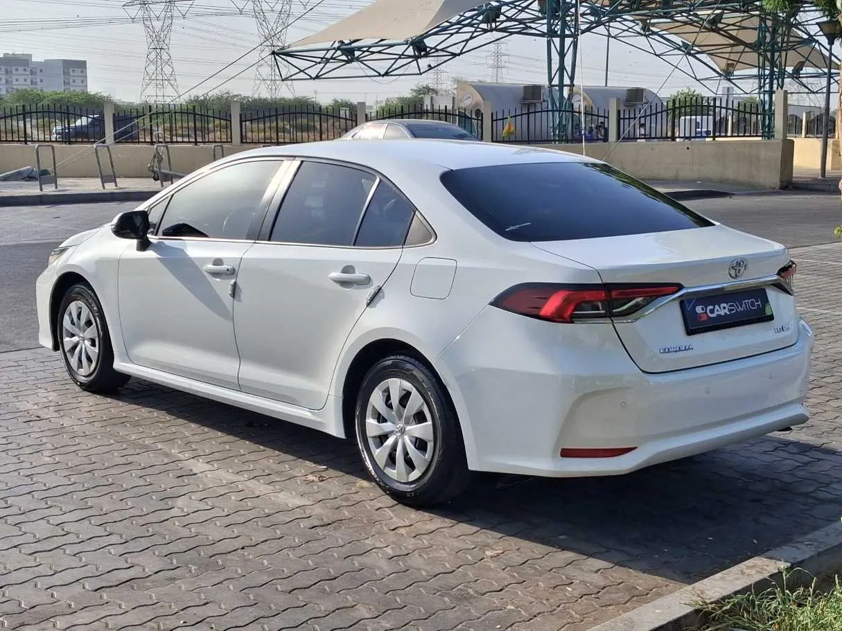 Car image 5