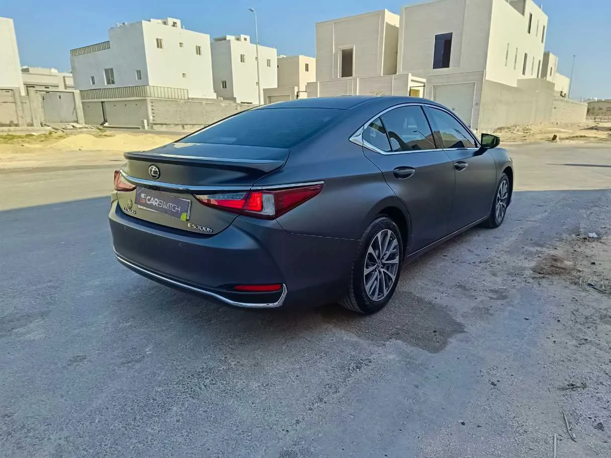 Car image 6