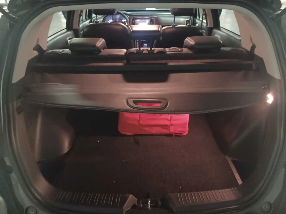 Car image 22